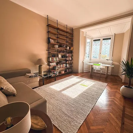 Cozy In Via Washington Freshly Renovated Apartment